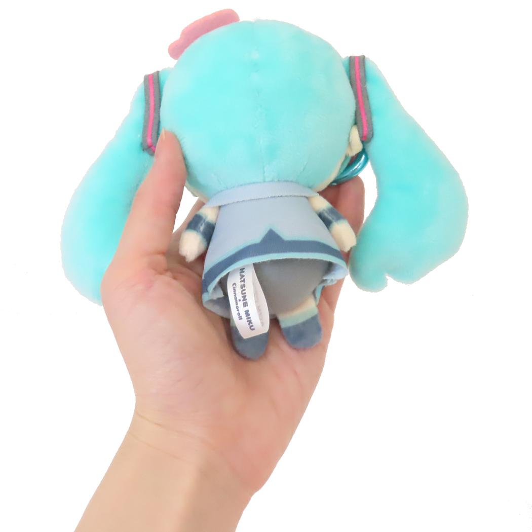 カラビナ付きマスコット マスコット 初音ミクxシナモロール 初音ミク サンリオ ケイカンパニー ミニぬいぐるみ
