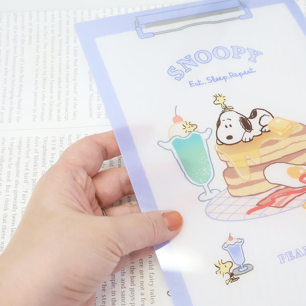 スヌーピー 下じき 下敷き YUMYUM DINER ピーナッツ カミオジャパン 新学期準備文具 キャラクター グッズ メール便可 シネマコレクション