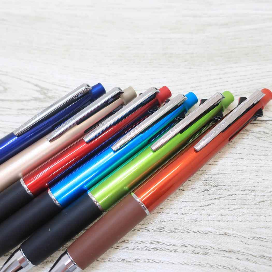 ジェットストリーム4＆1 多機能ペン ボール径0.38mm 芯径0.5mm シャープペン＆黒赤青緑4色ボールペン SAKAMOTO DAYS 神々廻 少年ジャンプ ヒサゴ 新学期準備文具 三菱鉛筆 リフィル交換可能 アニメメール便可