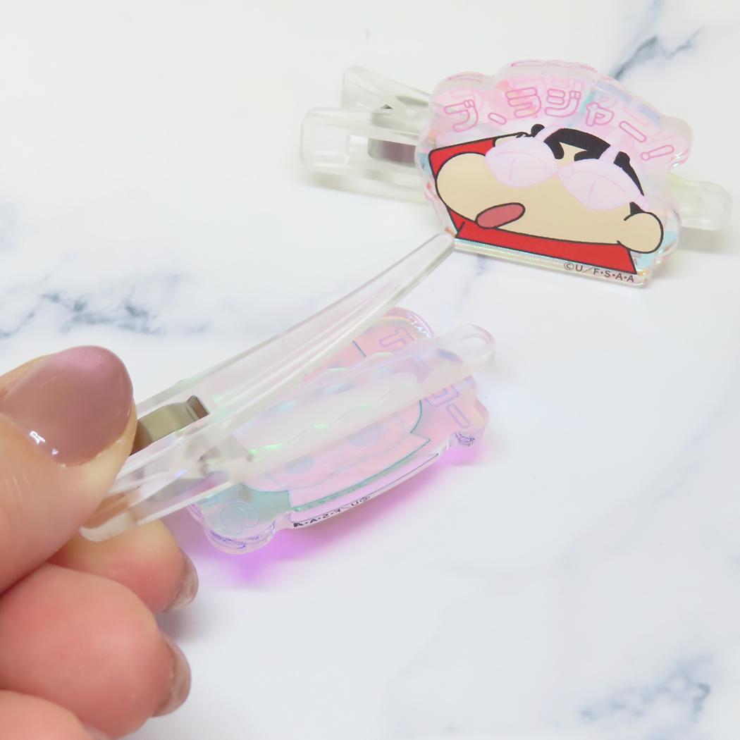 オーロラアクリルヘアクリップ ヘアアクセ クレヨンしんちゃん すくいのヒーロー アイプランニング 前髪クリップ アニメメール便可