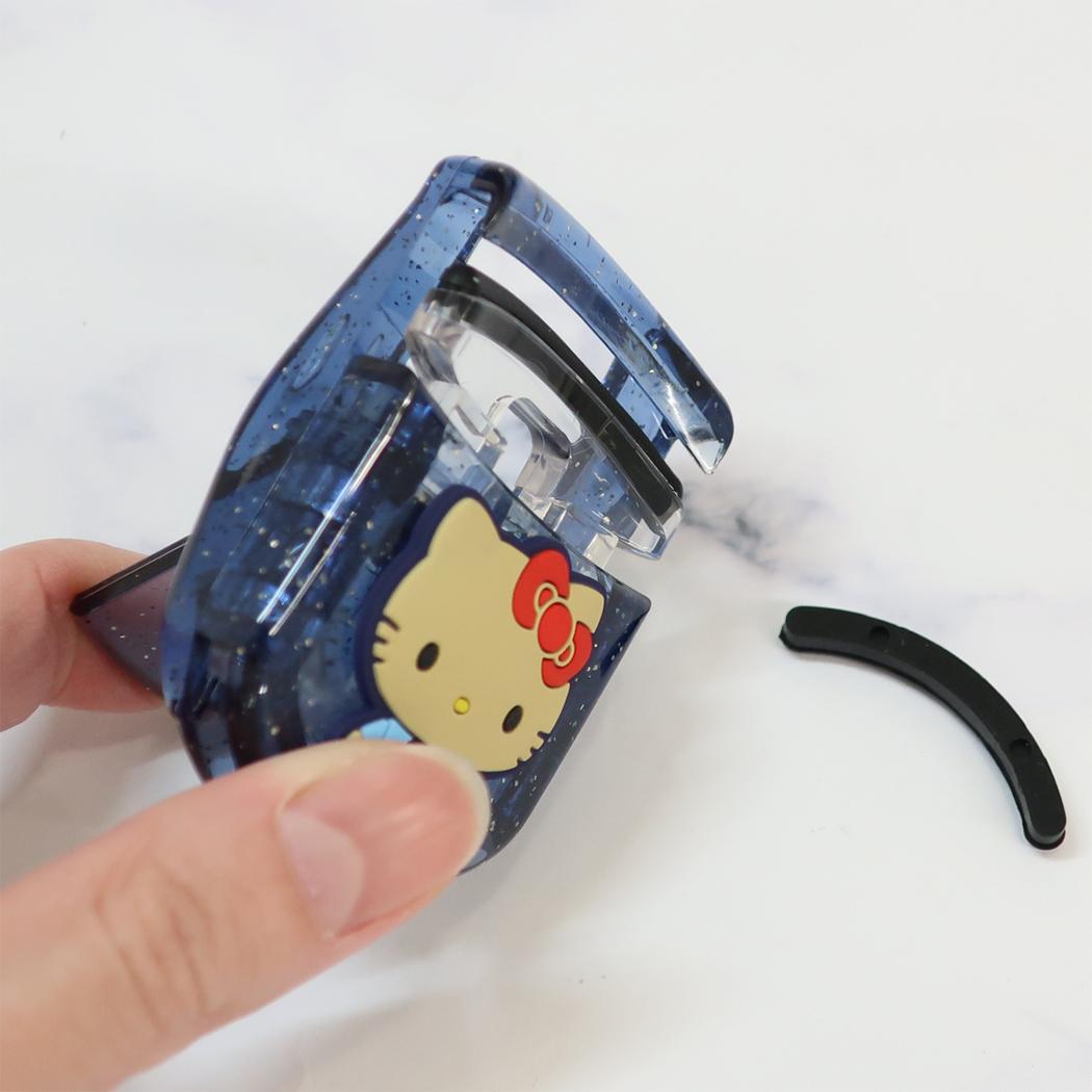 マスコット付きアイラッシュカーラー コスメ雑貨 ハローキティ ネクタイ サンリオ ケイカンパニー メイク用品 化粧 アイメイク