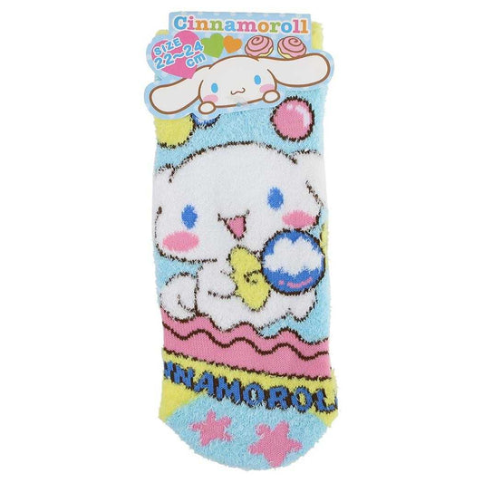 サンリオ 女性用防寒靴下 もこもこルームソックス 22～24cm シナモロール/パッケージ sanrio ジェイズプランニング