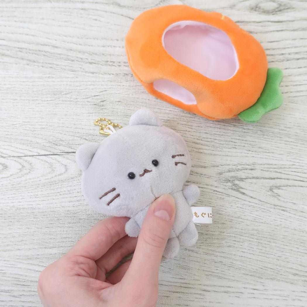 まねっこふれんずキーホルダー マスコットキーホルダー もぐにゃん くろごま カミオジャパン ぬいぐるみキーホルダー かわいい