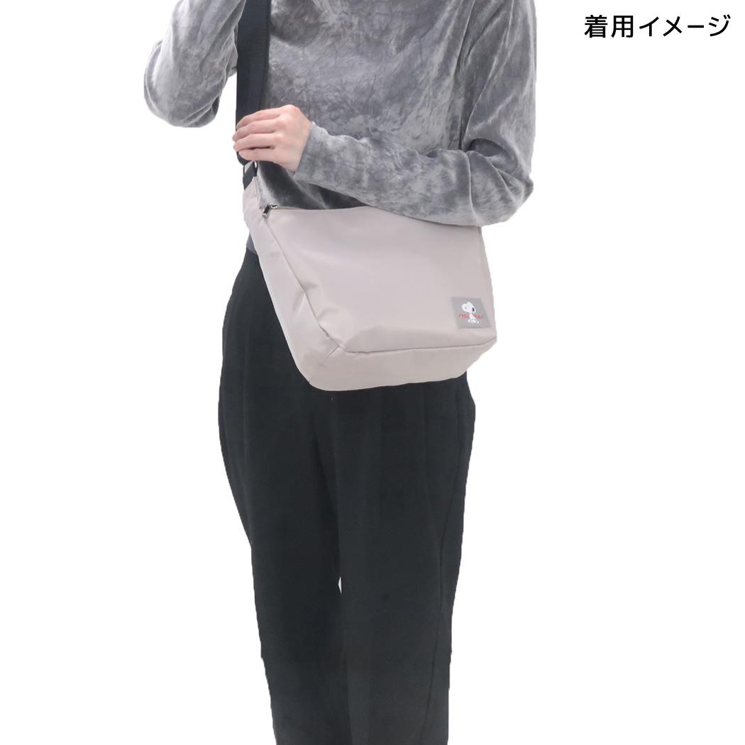Wファスナーショルダーバッグ ショルダーバッグ スヌーピー 乾杯の練習 ピーナッツ カミオジャパン 斜め掛けかばん