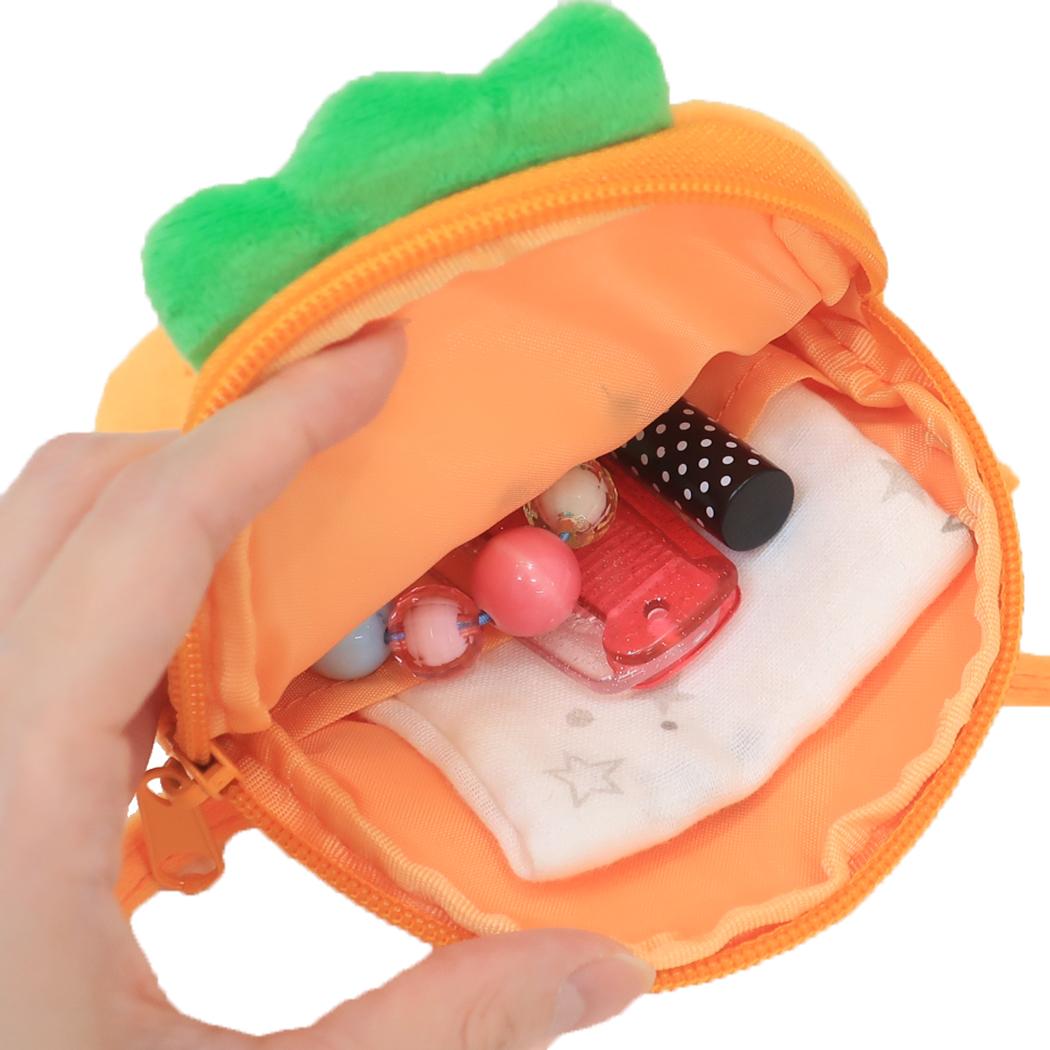 ダイカットどこでもポッケ 移動ポケット ジューシーなにんじんとなかまたち にんじん カミオジャパン クリップポーチ ショルダーひもつき