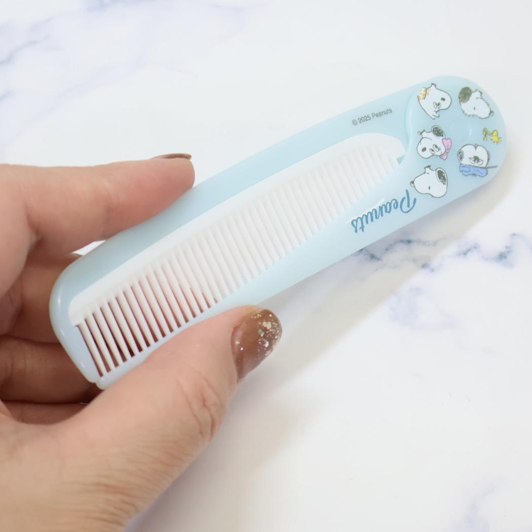 スヌーピー ヘアブラシ スリム折りたたみコーム ファミリーかおいっぱい ピーナッツ カミオジャパン プレゼント かわいい キャラクター グッズ メール便可 シネマコレクション