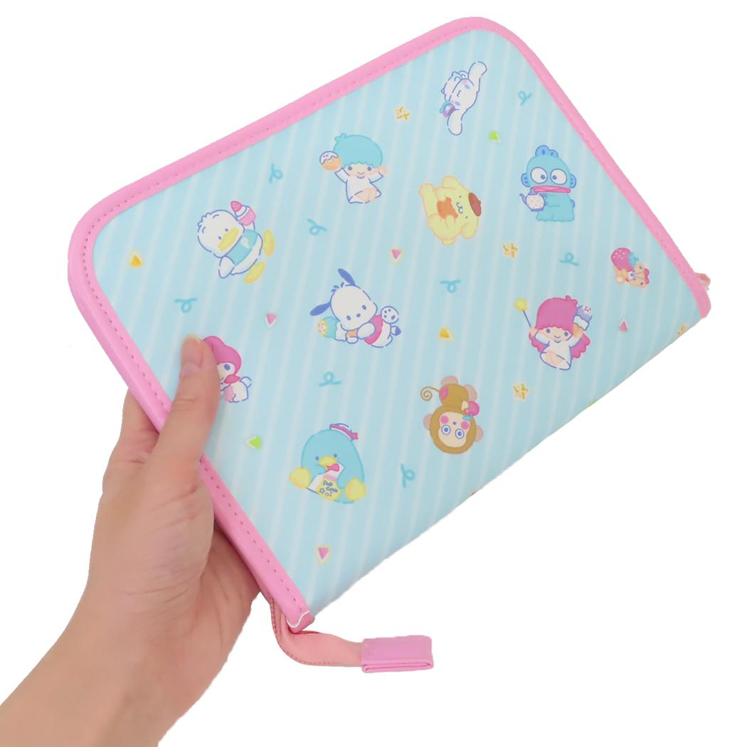 サンリオキャラクターズ 母子手帳ケース ファスナージャバラマルチケース ポップストライプ サンリオ クーザ 通帳 おくすり手帳 ポーチ キャラクター グッズ メール便可 シネマコレクション