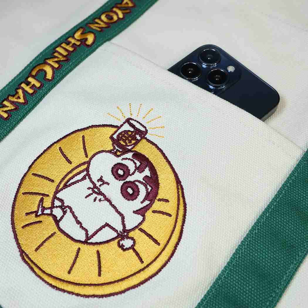 クレヨンしんちゃん 手提げかばん ビッグトートバッグ しんのすけ パイナップル スモールプラネット