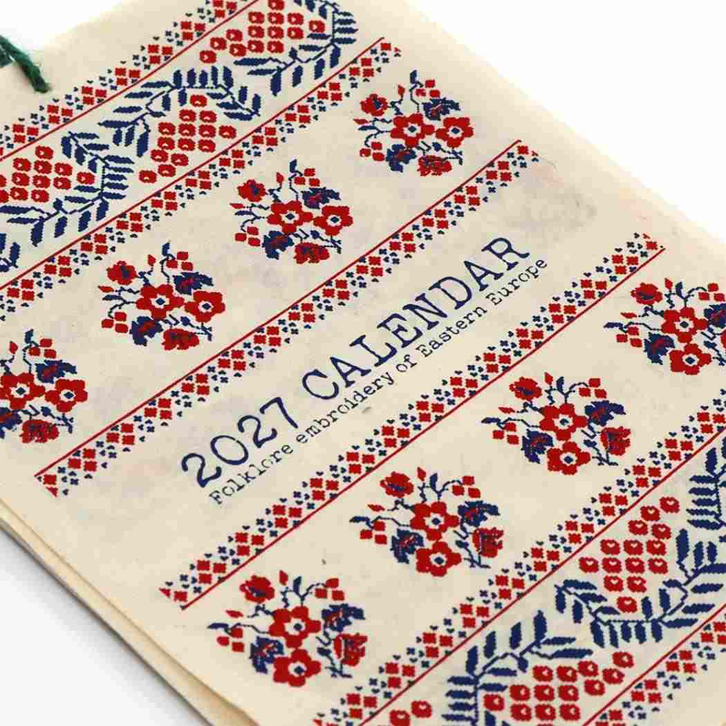 2027Calendar カレンダーS 東欧刺繍 壁掛けカレンダー2027年 令和9年暦 トモコーポレーション